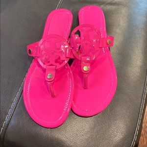 🛑SOLD🛑 Women’s hot pink sandals 10 new